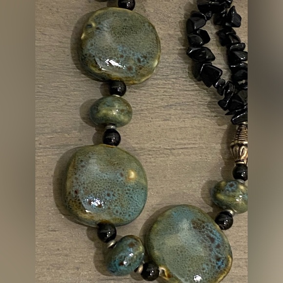 Handmade lamp work bead necklace - Picture 4 of 7